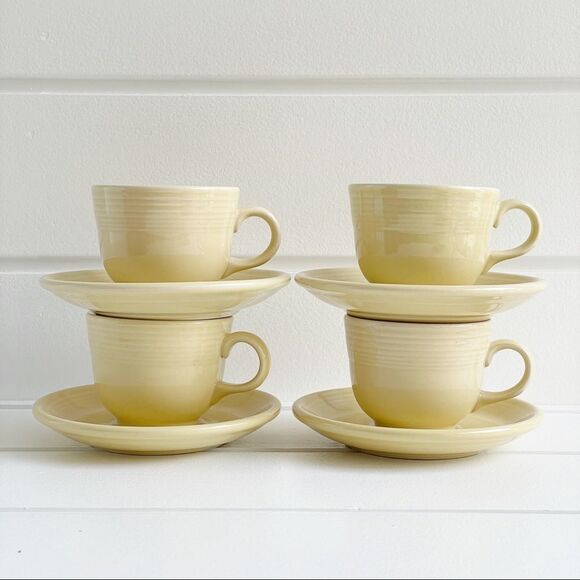 Fiestaware Homer Laughlin Lot of Four Retired Pale Yellow Tea Cups and Saucers - Picture 1 of 6